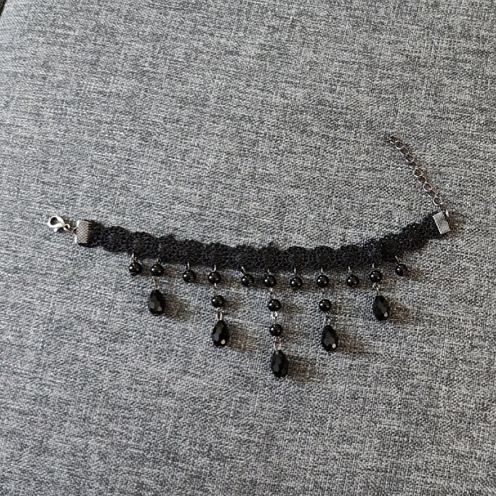 Elegant Black Beaded Bracelet